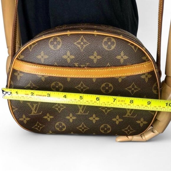Auth LOUIS VUITTON BLOIS Monogram Crossbody Shoulder Bag w/ LV DUST BAG & COA - Picture 16 of 17